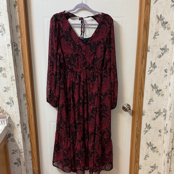 torrid Dresses & Skirts - torrid Burgundy and Black Paisley Open Back Long Sleeve Tea Length Aline Dress